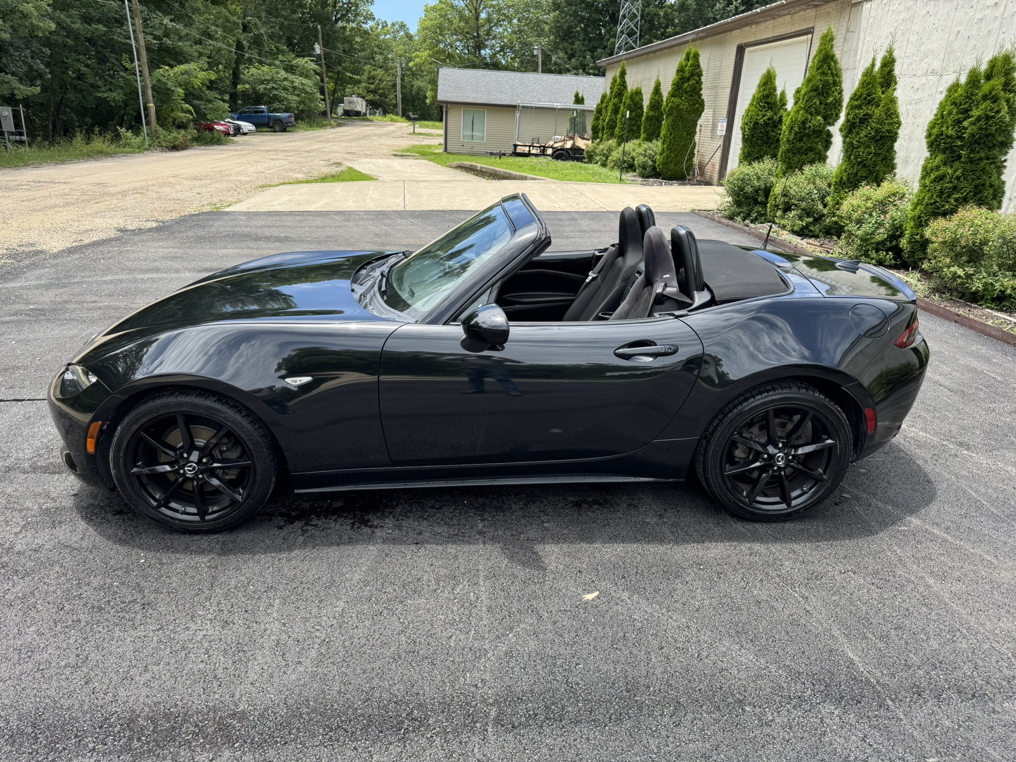 
								2018 Mazda MX-5 Club AT full									