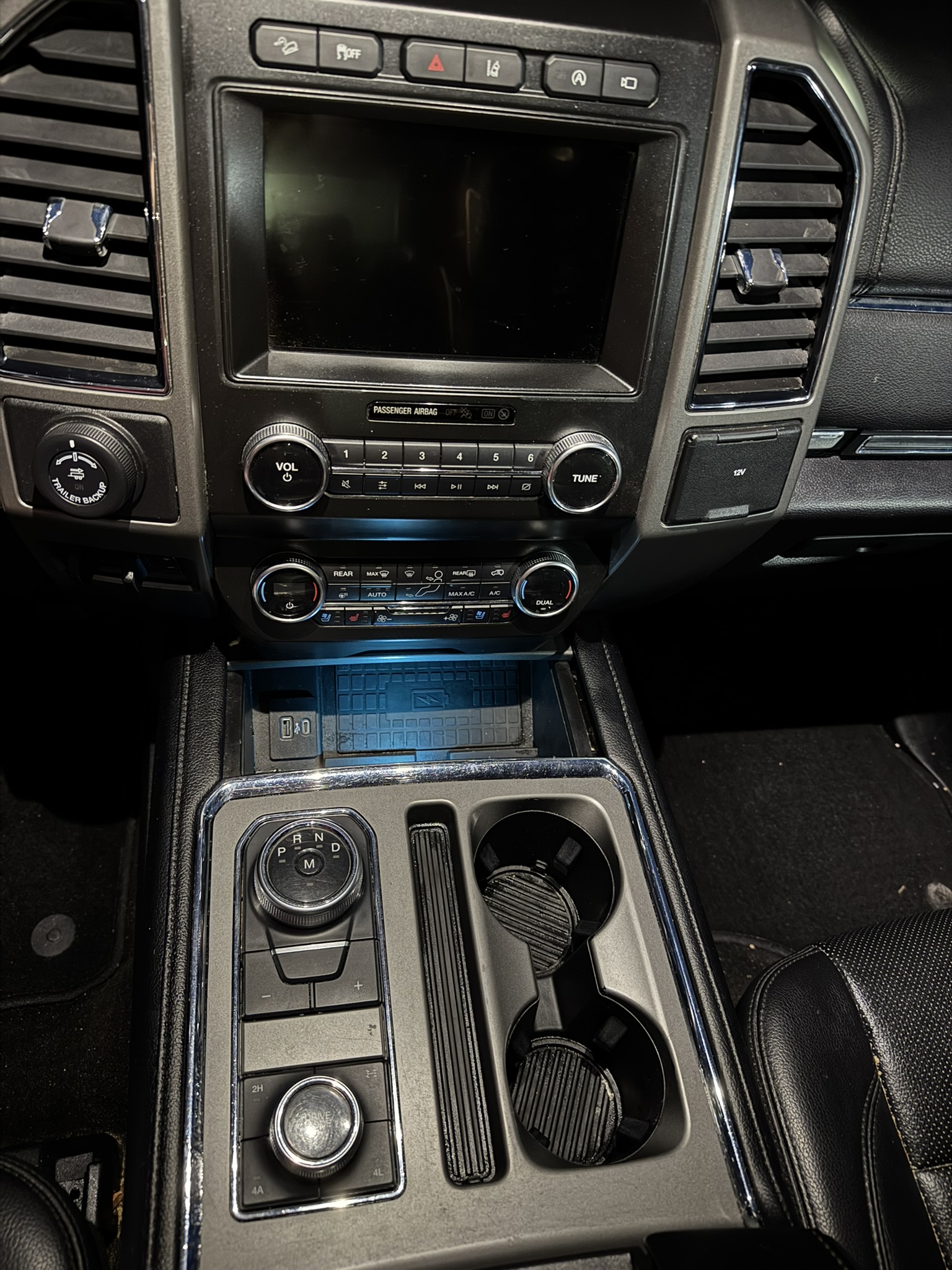 
								2020 Ford Expedition MAX XLT 4WD full									