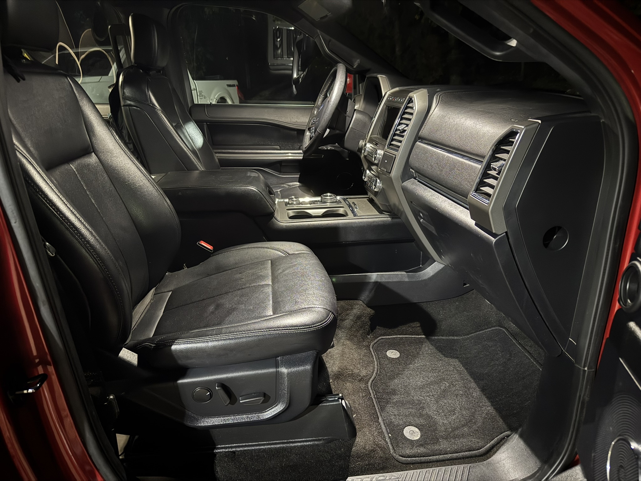 
								2020 Ford Expedition MAX XLT 4WD full									