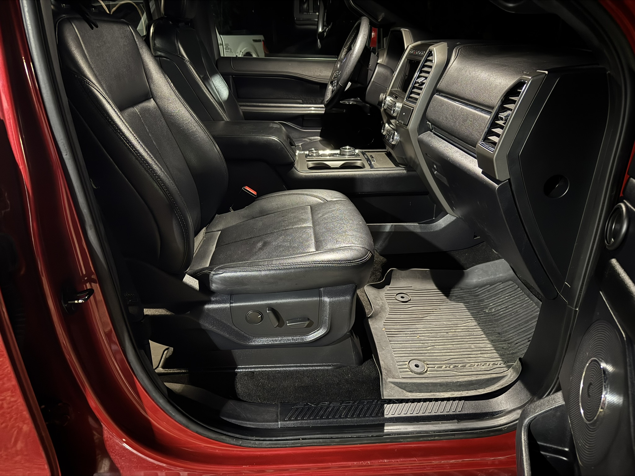 
								2020 Ford Expedition MAX XLT 4WD full									